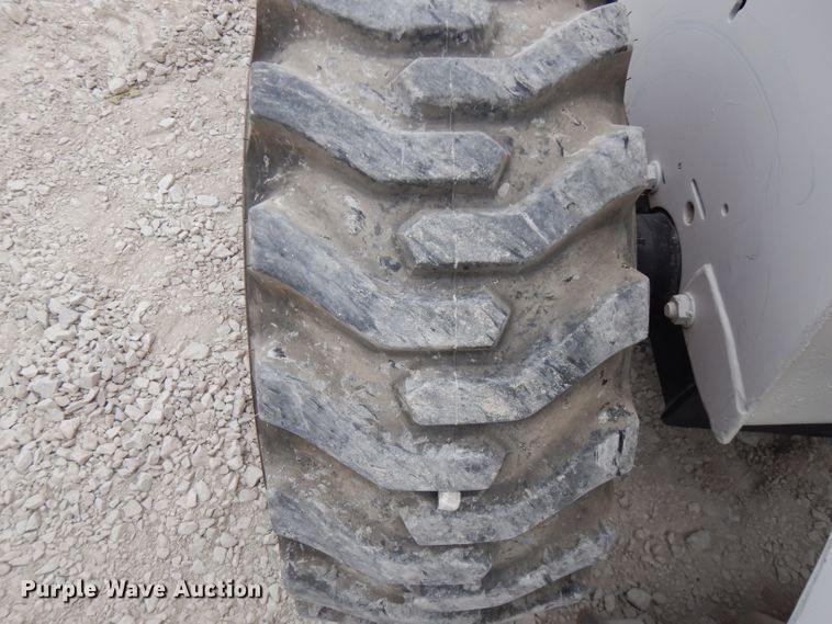 image for item DG7788 2000 Bobcat 863  skid steer loader