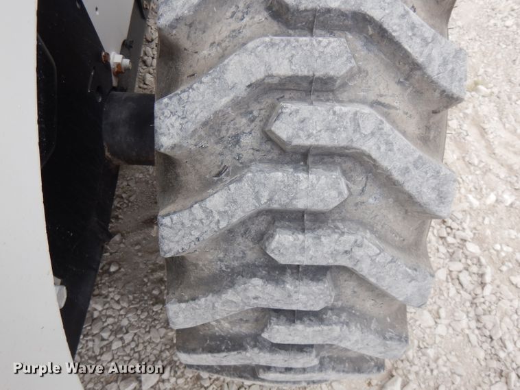 image for item DG7788 2000 Bobcat 863  skid steer loader