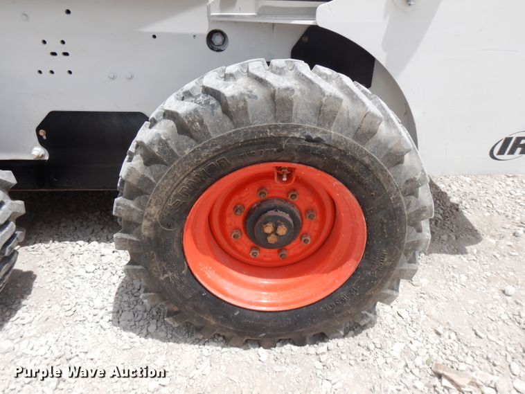 image for item DG7788 2000 Bobcat 863  skid steer loader