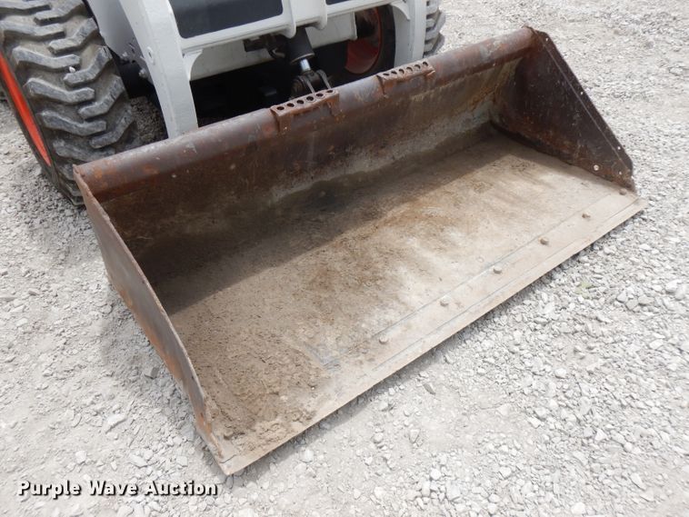 image for item DG7788 2000 Bobcat 863  skid steer loader
