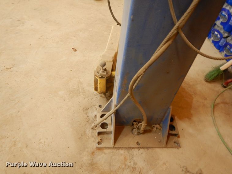 image for item DG7789 Titan two post automotive lift