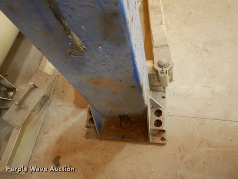 image for item DG7789 Titan two post automotive lift