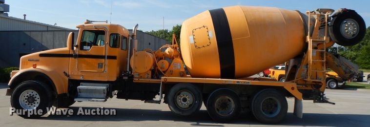 image for item DG7823 2002 Kenworth W900  ready mix truck