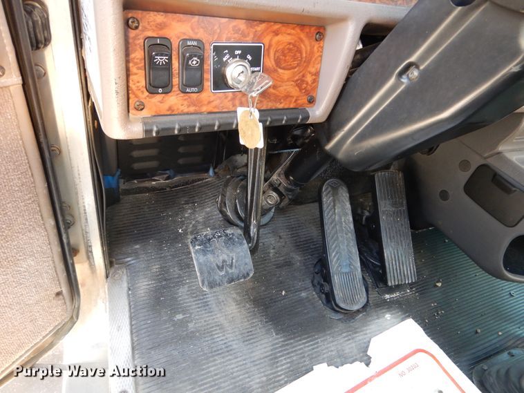 image for item DG7823 2002 Kenworth W900  ready mix truck