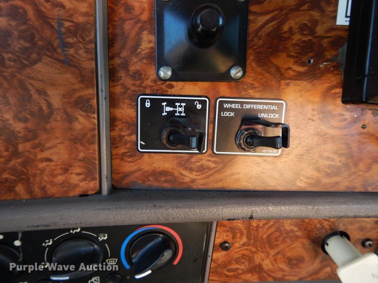 image for item DG7823 2002 Kenworth W900  ready mix truck