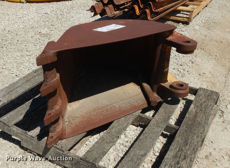 image for item DG7843 John Deere 310D backhoe bucket