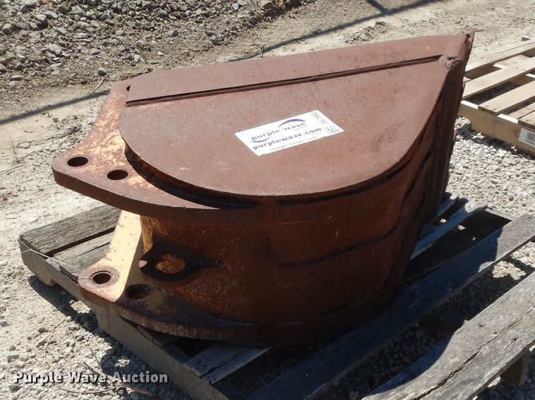 image for item DG7843 John Deere 310D backhoe bucket