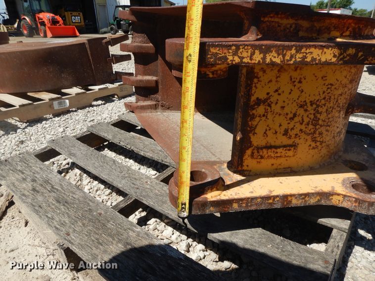 image for item DG7843 John Deere 310D backhoe bucket