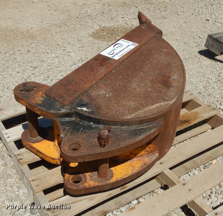 image for item DG7844 John Deere 310D backhoe bucket