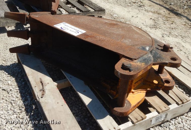 image for item DG7844 John Deere 310D backhoe bucket