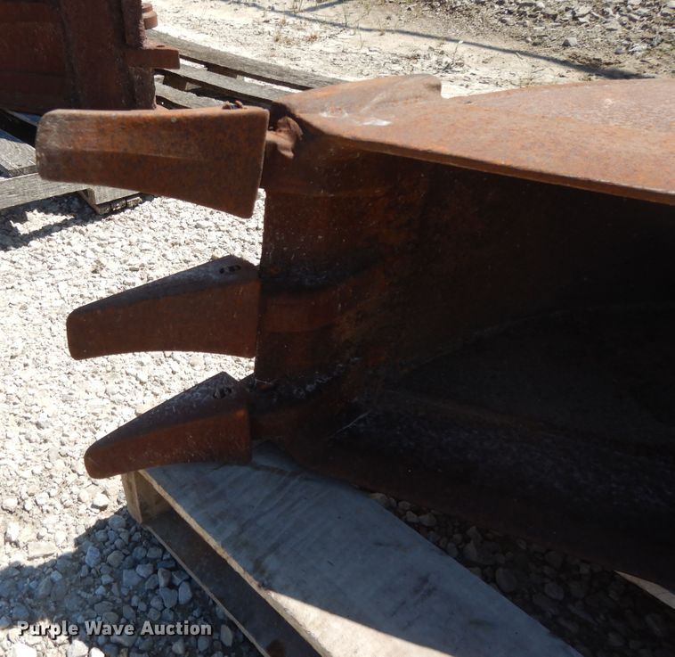 image for item DG7844 John Deere 310D backhoe bucket