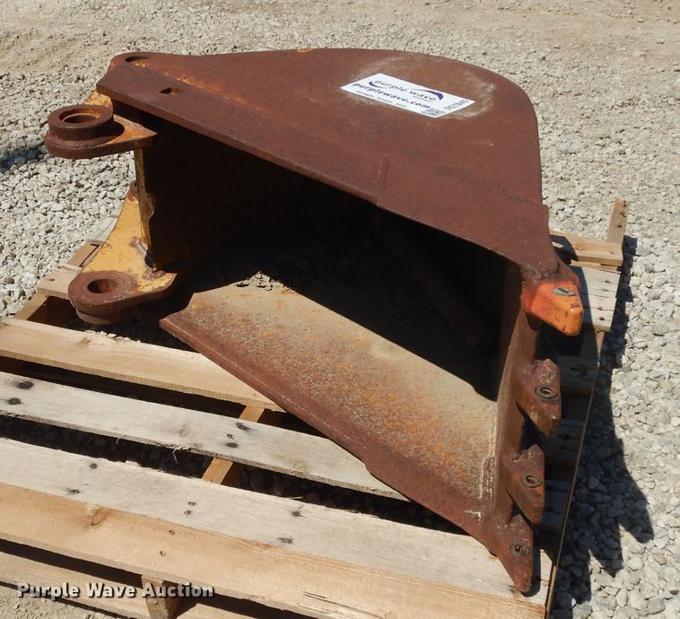 image for item DG7845 Caterpillar 416C backhoe bucket