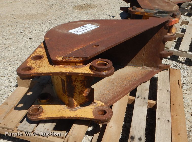 image for item DG7845 Caterpillar 416C backhoe bucket