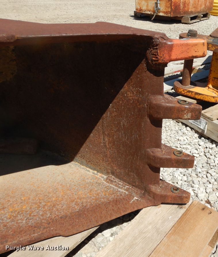 image for item DG7845 Caterpillar 416C backhoe bucket