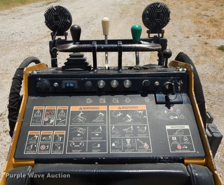 image for item DG7851 2012 Vermeer S650TX  compact utility loader