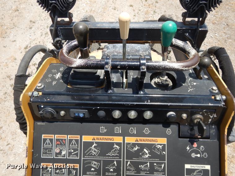 image for item DG7851 2012 Vermeer S650TX  compact utility loader