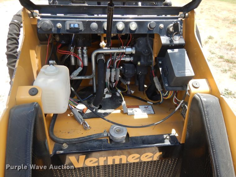 image for item DG7851 2012 Vermeer S650TX  compact utility loader