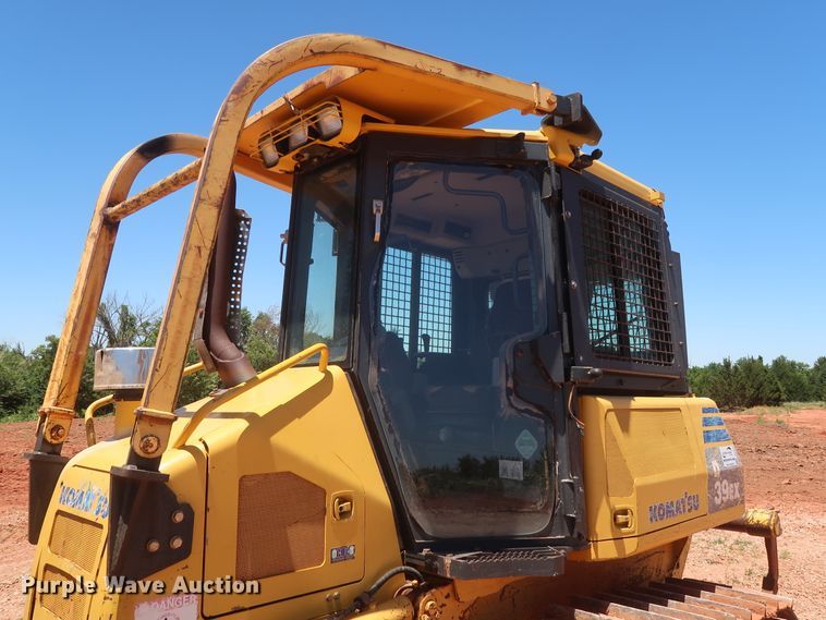 image for item DH0926 2010 Komatsu D39EX-22  dozer