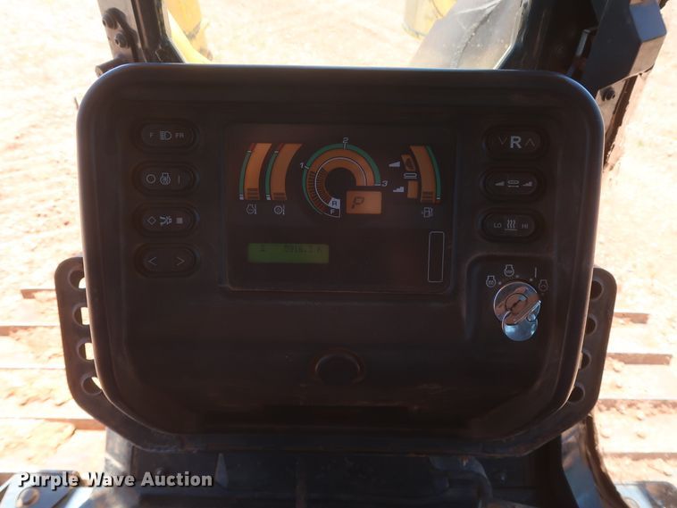 image for item DH0926 2010 Komatsu D39EX-22  dozer