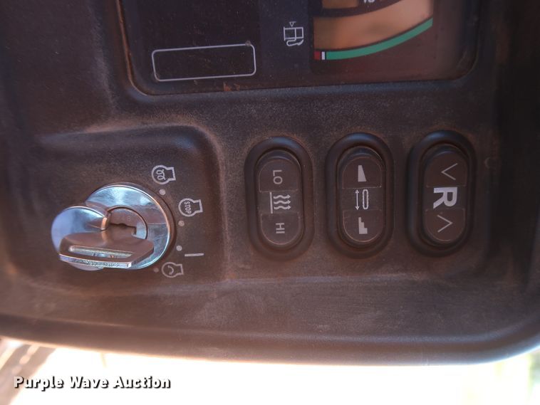 image for item DH0926 2010 Komatsu D39EX-22  dozer