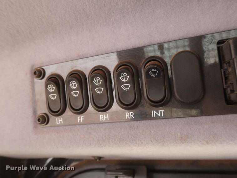 image for item DH0926 2010 Komatsu D39EX-22  dozer