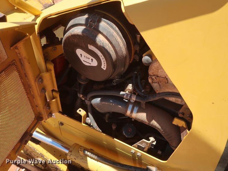 image for item DH0926 2010 Komatsu D39EX-22  dozer