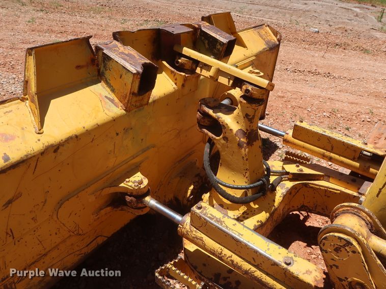 image for item DH0926 2010 Komatsu D39EX-22  dozer