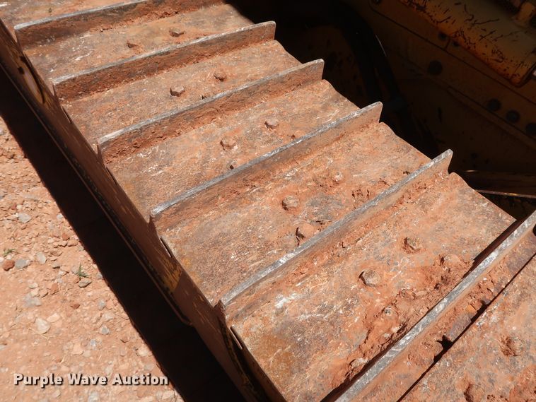 image for item DH0926 2010 Komatsu D39EX-22  dozer