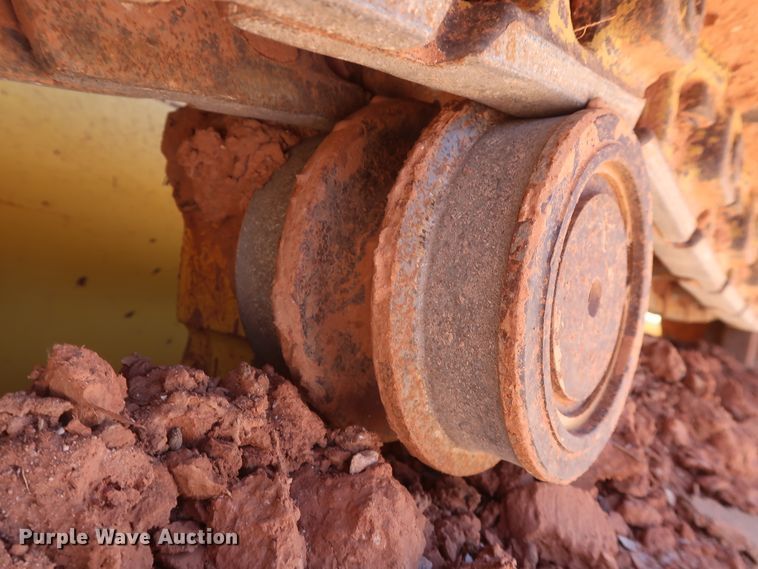 image for item DH0926 2010 Komatsu D39EX-22  dozer