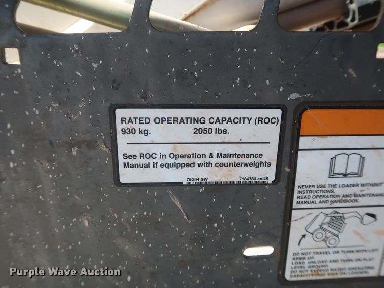 image for item DH0934 2011 Bobcat S205  skid steer loader