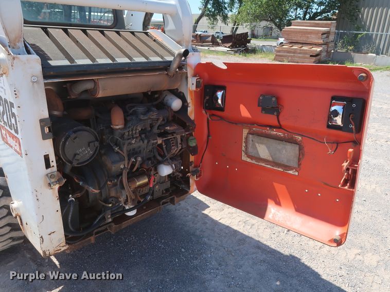 image for item DH0934 2011 Bobcat S205  skid steer loader