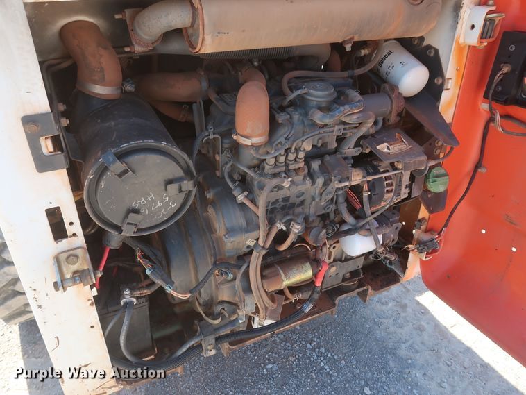 image for item DH0934 2011 Bobcat S205  skid steer loader