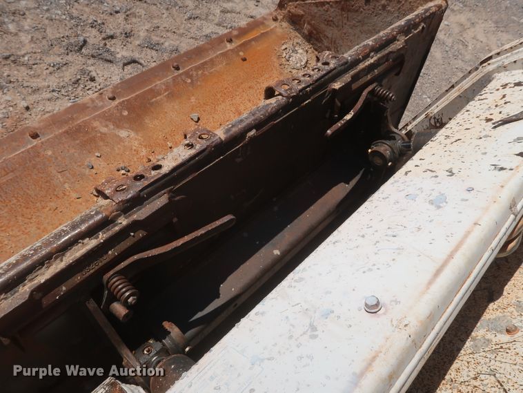 image for item DH0934 2011 Bobcat S205  skid steer loader