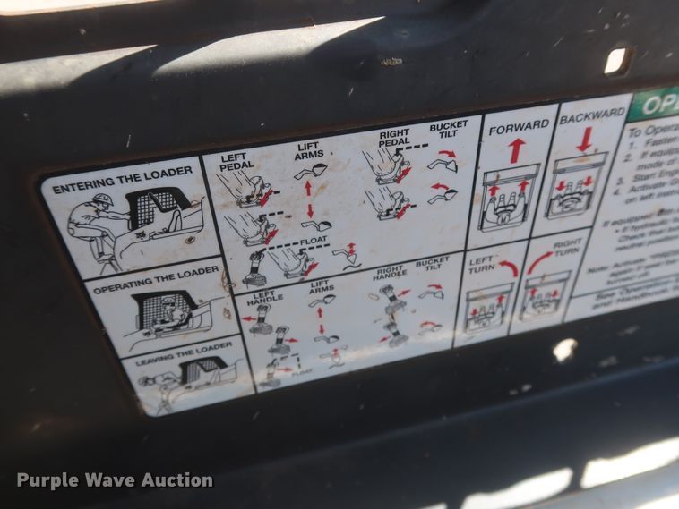 image for item DH0935 2011 Bobcat S205  skid steer loader
