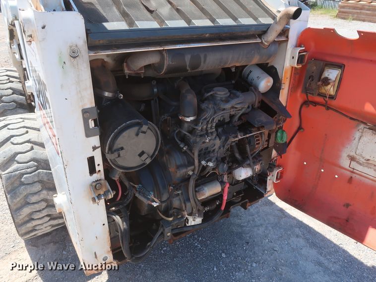 image for item DH0935 2011 Bobcat S205  skid steer loader