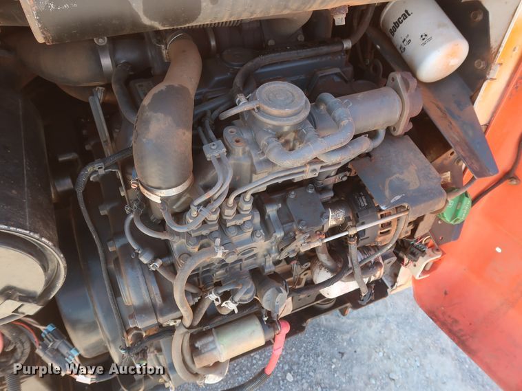 image for item DH0935 2011 Bobcat S205  skid steer loader