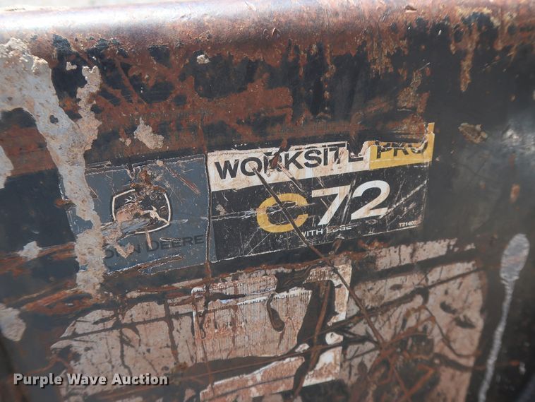 image for item DH0935 2011 Bobcat S205  skid steer loader