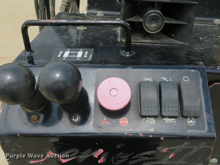 image for item DH1000 2013 Vermeer D24X40 Series II Navigator  directional boring unit