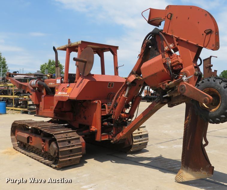 image for item DH1009 1993 Ditch Witch HT100  crawler cable plow