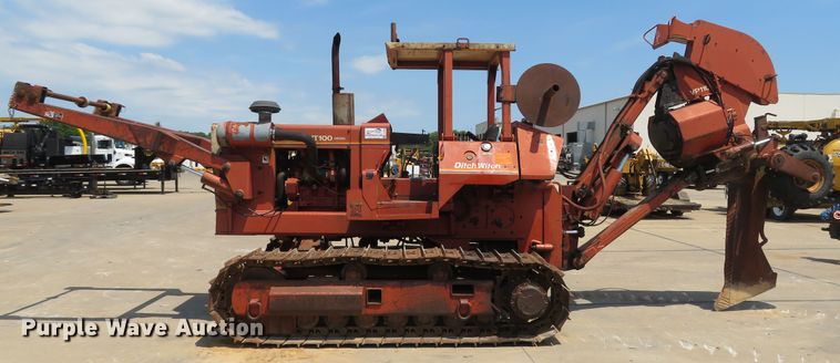 image for item DH1009 1993 Ditch Witch HT100  crawler cable plow
