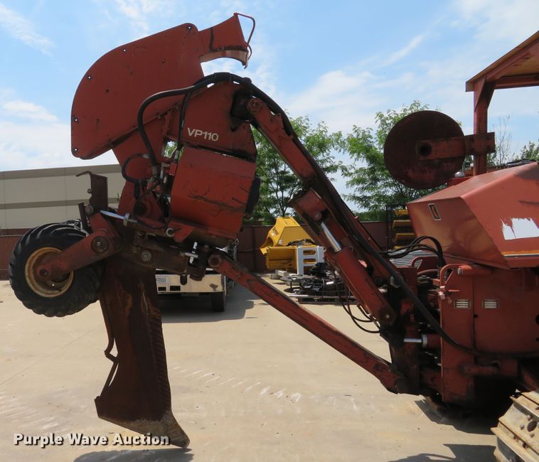 image for item DH1009 1993 Ditch Witch HT100  crawler cable plow