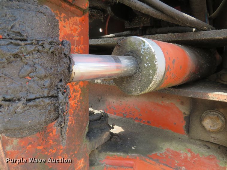 image for item DH1009 1993 Ditch Witch HT100  crawler cable plow