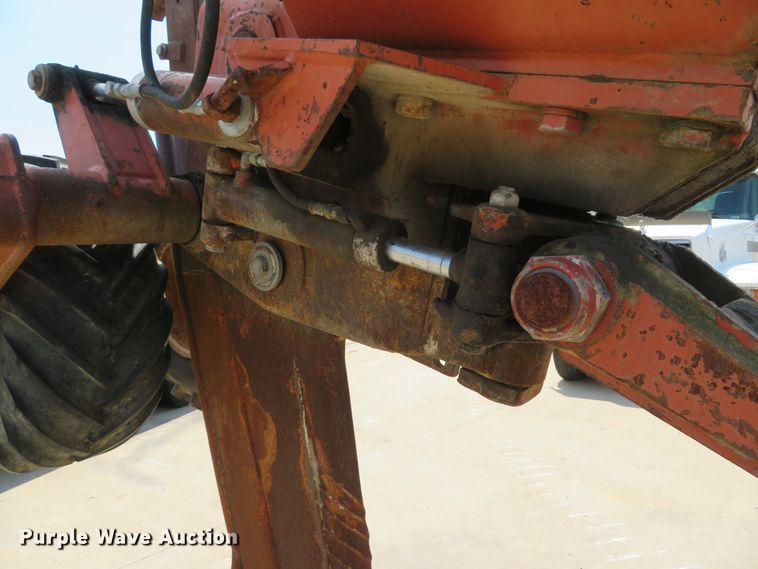 image for item DH1009 1993 Ditch Witch HT100  crawler cable plow