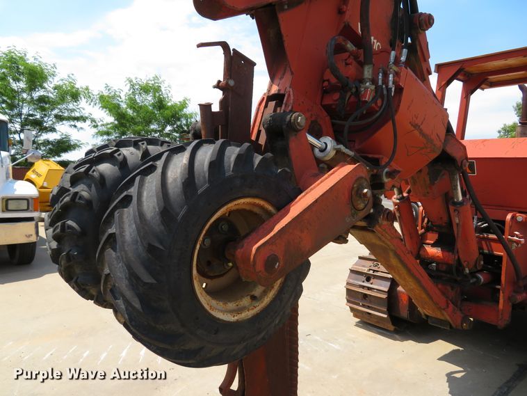 image for item DH1009 1993 Ditch Witch HT100  crawler cable plow