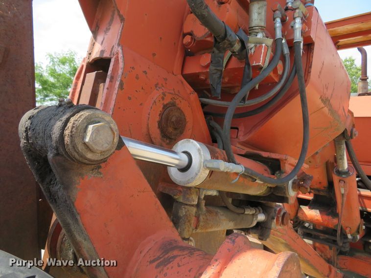 image for item DH1009 1993 Ditch Witch HT100  crawler cable plow