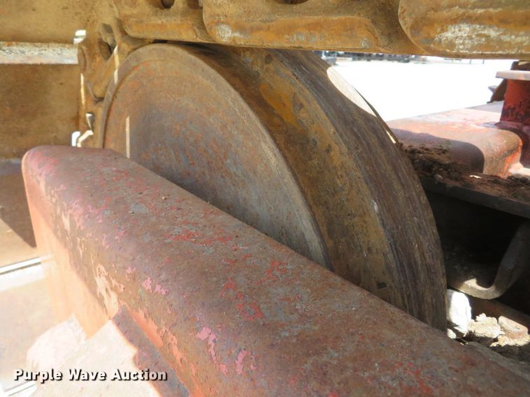 image for item DH1009 1993 Ditch Witch HT100  crawler cable plow