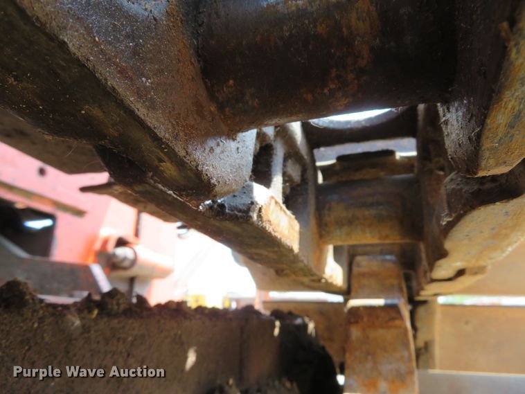 image for item DH1009 1993 Ditch Witch HT100  crawler cable plow