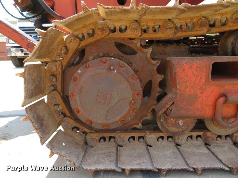 image for item DH1009 1993 Ditch Witch HT100  crawler cable plow