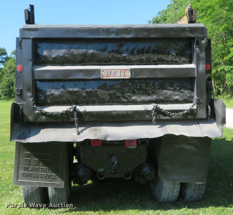 image for item DH1032 1991 Ford L8000  dump truck
