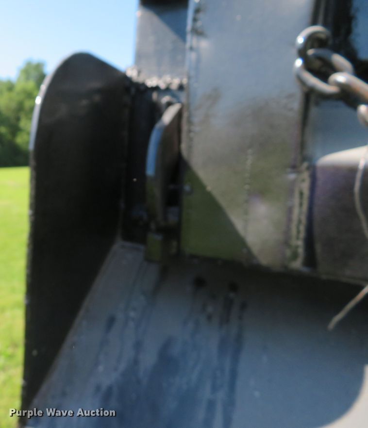 image for item DH1032 1991 Ford L8000  dump truck